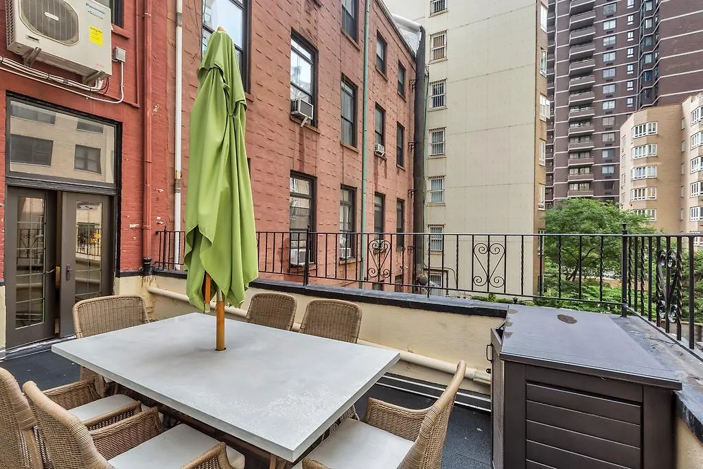3/2 Columbus Circle #3 Apartment New York
