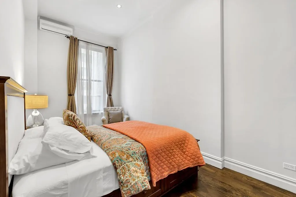 3/2 Columbus Circle #3 Apartment New York